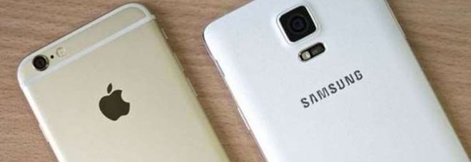 Samsung accusata di aver copiato l'iPhone: deve pagare 533 milioni di dollari a Apple