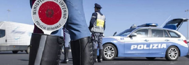 Scontro tra due auto, muore 53enne. Ferito un ragazzo