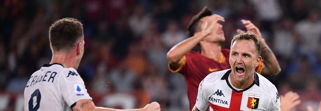 Roma-Genoa 3-3: pari deludente all'esordio. Fischi all'Olimpico Roma-Genoa 3-3: pari deludente all'esordio. Fischi all'Olimpico