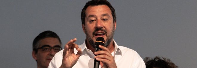 Minibot, ira di Salvini e Di Maio: «Tria dice no? Allora trovi soluzioni, imprese vanno pagate» Minibot, ira di Salvini e Di Maio: «Tria dice no? Allora trovi soluzioni, imprese vanno pagate»
