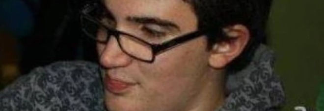 Coronavirus Predappio, morto a 26 anni caposcout Andrea Tesei: era uscito dalla terapia intensiva Coronavirus Predappio, morto a 26 anni caposcout Andrea Tesei: era uscito dalla terapia intensiva