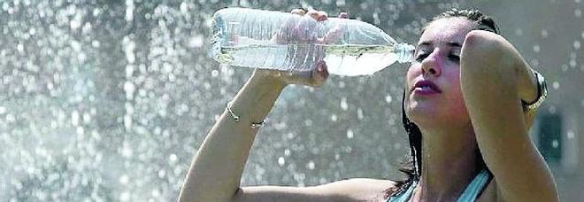 Meteo, estate all'improvviso: «Temperature più alte della media in tutta Italia». Occhio al caldo, favorisce i batteri Meteo, estate all'improvviso: «Temperature più alte della media in tutta Italia». Occhio al caldo, favorisce i batteri