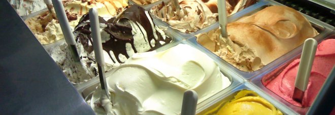 Dito mozzato nella vaschetta di gelato, i Nas chiudono la pasticceria di Palermo Dito mozzato nella vaschetta di gelato, i Nas chiudono la pasticceria di Palermo