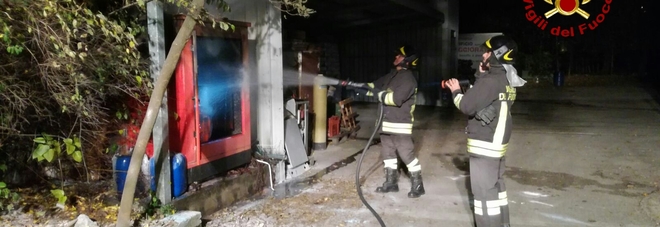 Paura nel panificio, va a fuoco un generatore Paura nel panificio, va a fuoco un generatore