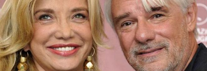 Svaligiata la villa di Simona Izzo e Ricky Tognazzi: ecco il bottino Svaligiata la villa di Simona Izzo e Ricky Tognazzi: ecco il bottino
