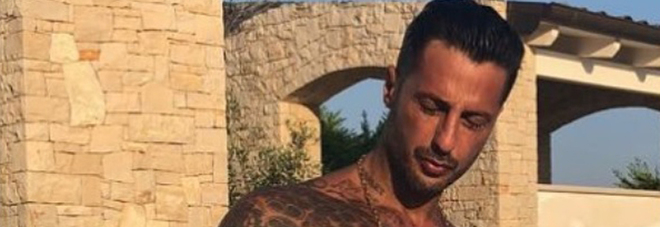 Corona al GfVip: «Farà
irruzione nella casa
per riconquistare Silvia»