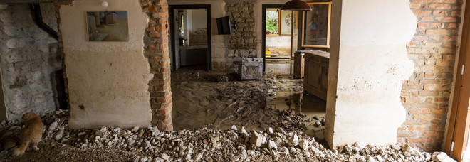 Bomba d'acqua, torrente sventra il B&b: i bimbi erano appena usciti