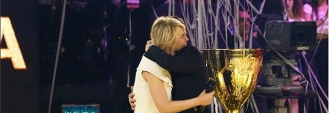 Dedica speciale di Irama a Maria De Filippi: «Grazie di tutto, ti voglio bene» Dedica speciale di Irama a Maria De Filippi: «Grazie di tutto, ti voglio bene»