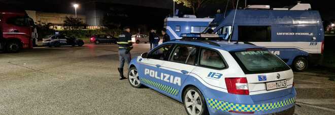 Savona, donna uccisa con un colpo di pistola alla testa in un parco: aveva 28 anni. Il killer si è consegnato