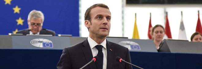 Macron: «Rischiamo una guerra civile Ue. Basta con egoismi» Macron: «Rischiamo una guerra civile Ue. Basta con egoismi»