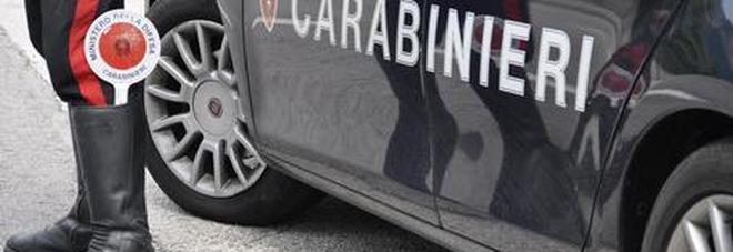 «Ti ammazzo pedofilo», e gli gettano acido sul volto perché ha sposato la loro figlia di 27 anni più giovane «Ti ammazzo pedofilo», e gli gettano acido sul volto perché ha sposato la loro figlia di 27 anni più giovane