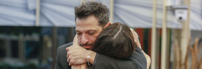 Grande Fratello Vip 2020, ennesima crisi tra Pago e Serena Enardu: «Non sono educato?»