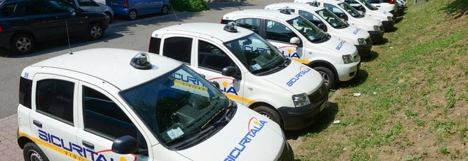 Vigilante muore di cancro, dai colleghi 3mila euro per la vedova. «Ma l'azienda non sblocca i soldi»