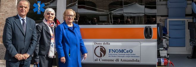 L'ambulanza donata
dopo il terremoto
resta in garage