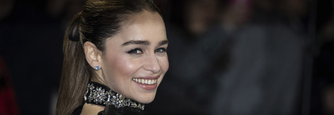 Game of Thrones, Emilia Clarke: «Mi sono sentita obbligata a girare scene di nudo e sesso»