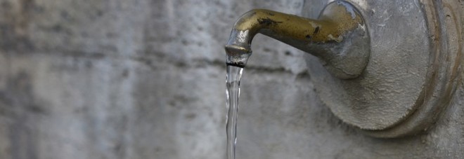 «Pfas nelle fontane pubbliche» ​Allarme dal dossier di Greenpeace «Pfas nelle fontane pubbliche» ​Allarme dal dossier di Greenpeace