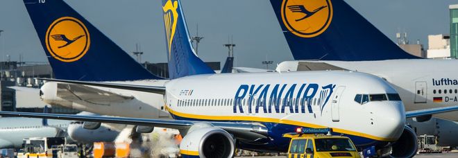 Ryanair, nuove regole sul check-in dal 13 giugno. Esplode la rabbia sui social Ryanair, nuove regole sul check-in dal 13 giugno. Esplode la rabbia sui social