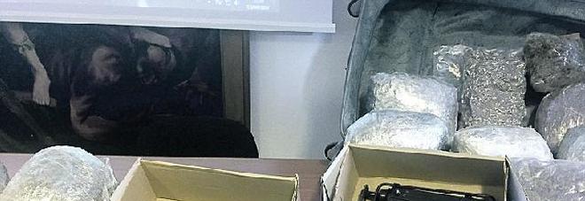 Droga e armi, il pm chiede pene per 28 anni Droga e armi, il pm chiede pene per 28 anni