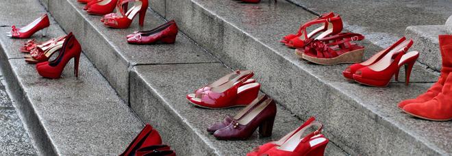 Stupro, per un italiano su quattro è colpa di come veste la donna. «Stereotipi più frequenti al Sud»