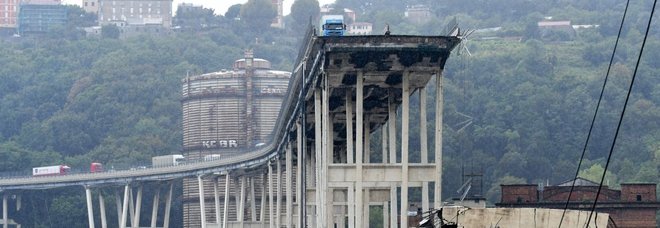 Conte: «Subito cinque milioni per l'emergenza, revocheremo la concessione ad Autostrade»