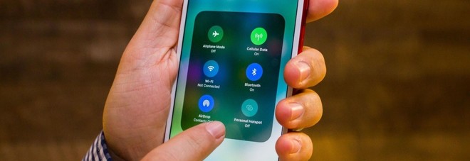 Apple, dopo le polemiche i consigli di Cupertino: ecco come far vivere più a lungo la batteria Apple, dopo le polemiche i consigli di Cupertino: ecco come far vivere più a lungo la batteria