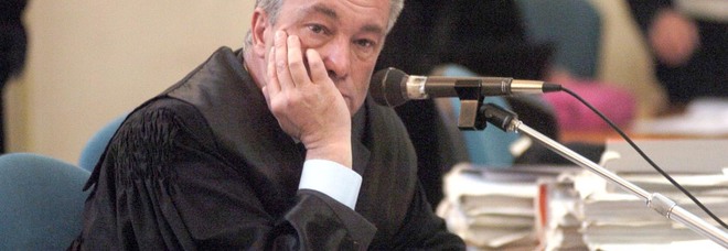 Mafia, dal Csm solidarietà al pm che la Scu vuole colpire. È il titolare dell'inchiesta che ieri ha portato a 12 arresti Mafia, dal Csm solidarietà al pm che la Scu vuole colpire. È il titolare dell'inchiesta che ieri ha portato a 12 arresti