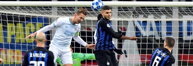 Non basta un gol di Icardi, l'Inter fa pari con il Psv ed è fuori