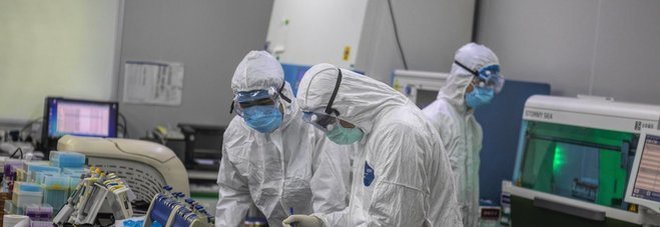 Coronavirus, quarantena volontaria per chi rientra dalla Cina. Conte: «Niente panico»