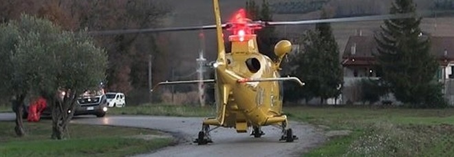 Violento schianto contro
un'auto: centauro 47enne
soccorso dall'eliambulanza