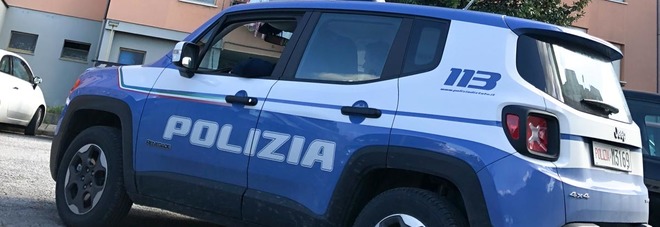 Picchiava e perseguitava
le sue ex fidanzate
Arrestato un deejay