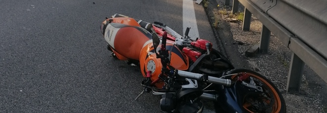 Tragico incidente sulla Pontina, morto un motociclista