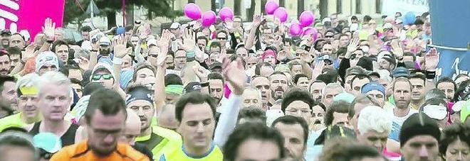 VeniceMarathon, iscritti record e corsa blindata: la partenza da Stra VeniceMarathon, iscritti record e corsa blindata: la partenza da Stra
