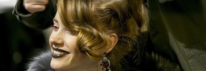 «Assumo parrucchiere ma solo gay», l'annuncio su Facebook fa il giro del web «Assumo parrucchiere ma solo gay», l'annuncio su Facebook fa il giro del web