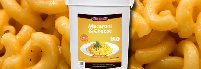 Pasta al formaggio precotta,
il mega secchio da 12 chili
che scade tra 20 anni
