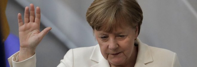 Germania, Merkel eletta cancelliera per la quarta volta: ok al Parlamento Germania, Merkel eletta cancelliera per la quarta volta: ok al Parlamento