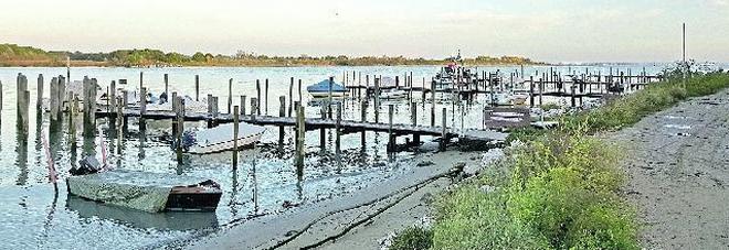 Casoni abusivi in laguna, il sindaco di Caorle finisce sotto inchiesta Casoni abusivi in laguna, il sindaco di Caorle finisce sotto inchiesta