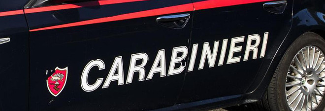 I banditi piombano nel giardino di casa: picchiata e rapinata I banditi piombano nel giardino di casa: picchiata e rapinata