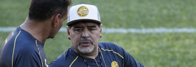 Primo giorno di allenamento per Maradona in Messico