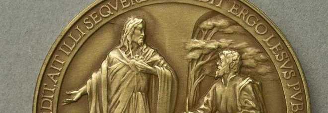 Medaglia commemorativa primo anno pontificato Francesco sbagliata Medaglia commemorativa primo anno pontificato Francesco sbagliata