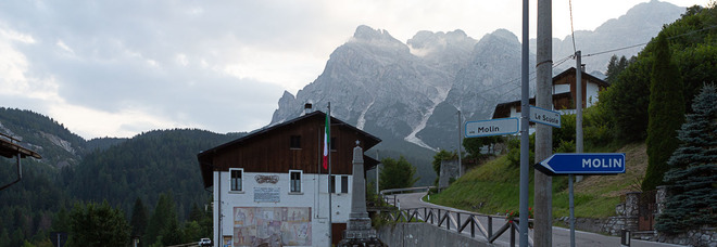 La frazione di Goima a Val di Zoldo dove c'è stata l'aggressione La frazione di Goima a Val di Zoldo dove c'è stata l'aggressione