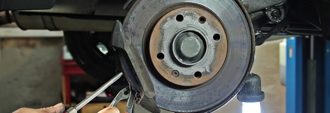 Compra un'auto usata (180.000 km) che si rompe in continuazione: poi la scoperta Compra un'auto usata (180.000 km) che si rompe in continuazione: poi la scoperta
