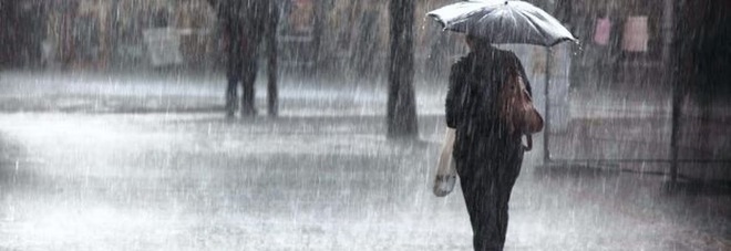 Meteo, incubo maltempo sul weekend: via il sole, torna la pioggia Meteo, incubo maltempo sul weekend: via il sole, torna la pioggia