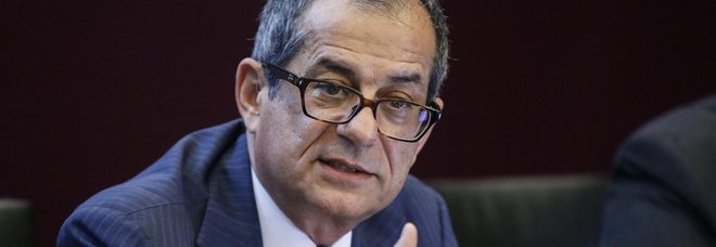Manovra, Tria: favorevole a partire con il taglio dell'Irpef Manovra, Tria: favorevole a partire con il taglio dell'Irpef