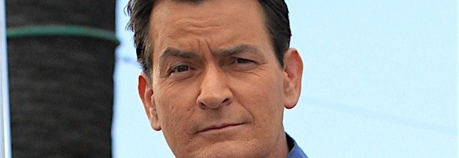 Charlie Sheen: "Nessuno vuole più fare sesso con me"