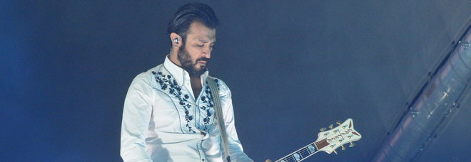 Negramaro, come sta Lele Spedicato: ecco cosa dicono i medici. Dai Boomdabash la commovente dedica dal palco