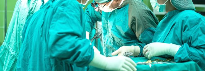 I medici dimenticarono l'ago nella pancia, milanese risarcita 56 anni dopo con 200.000 euro I medici dimenticarono l'ago nella pancia, milanese risarcita 56 anni dopo con 200.000 euro