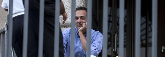 De Vito non si dimette, il Prefetto di Roma lo sospende da ogni carica De Vito non si dimette, il Prefetto di Roma lo sospende da ogni carica