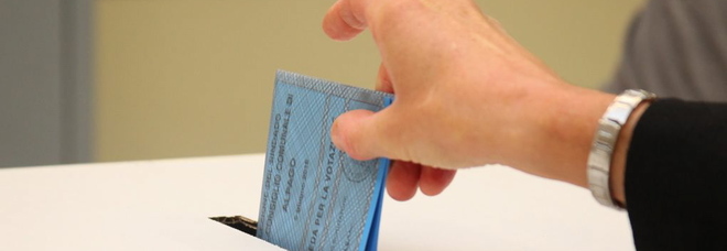 Ballottaggi, seggi aperti dalle 7 in 136 comuni: al voto 3,6 milioni di italiani Ballottaggi, seggi aperti dalle 7 in 136 comuni: al voto 3,6 milioni di italiani