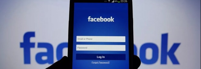 Facebook, paura privacy: un utente su quattro ha cancellato la app dal suo smartphone Facebook, paura privacy: un utente su quattro ha cancellato la app dal suo smartphone