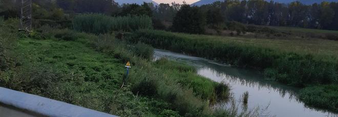 Si tuffa nel torrente con gli amici ma resta incastrato tra le rocce: muore diciassettenne Si tuffa nel torrente con gli amici ma resta incastrato tra le rocce: muore diciassettenne